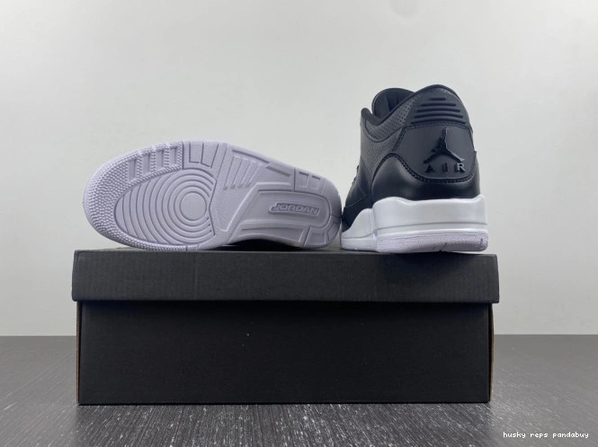 Rep Husky Cyber (2016) Monday 136064-020 3 Retro Jordan 0818